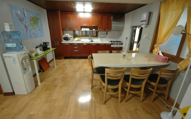 Apple Tree Guest house