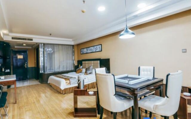 Zhongyi Light Luxury Cloud Hotel (Anqing City Renmin Road Pedestrian Street Xiaosu Road Branch)
