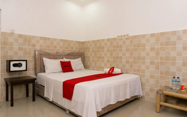RedDoorz Near Gili Trawangan Port