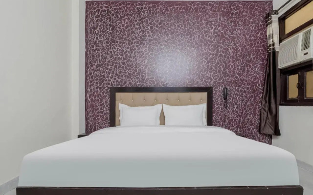 Collection O 79212 Dwarka Royal Inn