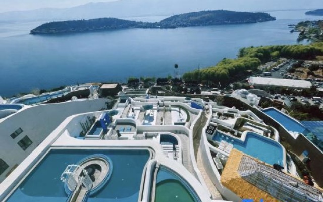 Dali Hua Xiao Yue Xi Cliff Pool Sea View Hotel (Erhai Branch) – Outside – Dali