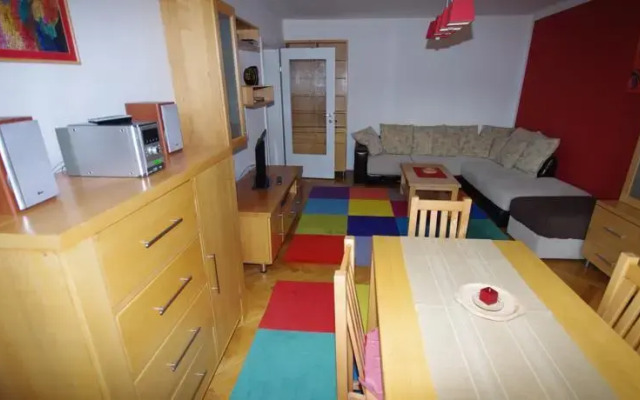 Happy Home Apartment