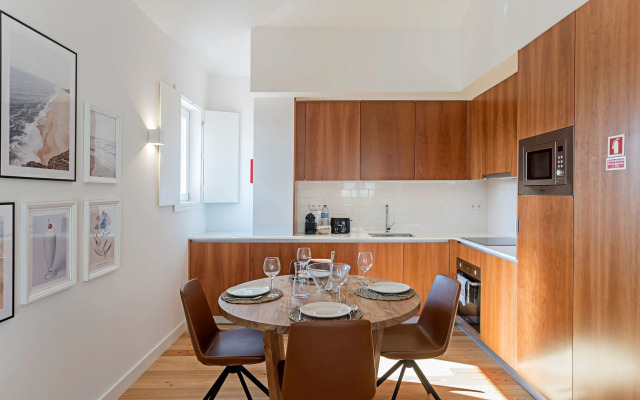 Superb Flat w/ Balcony and AC by LovelyStay