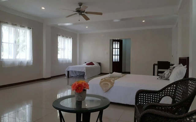 Lanas Beach Resort