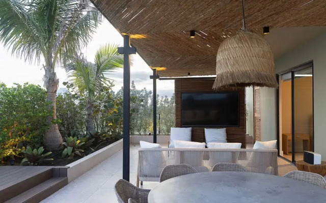 The Palms Penthouse by Acomodo Punta Caelo