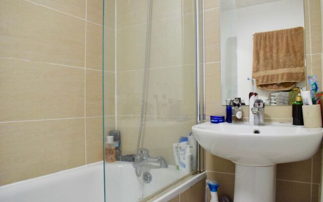 Bright 1 Bedroom Flat By Baker Street