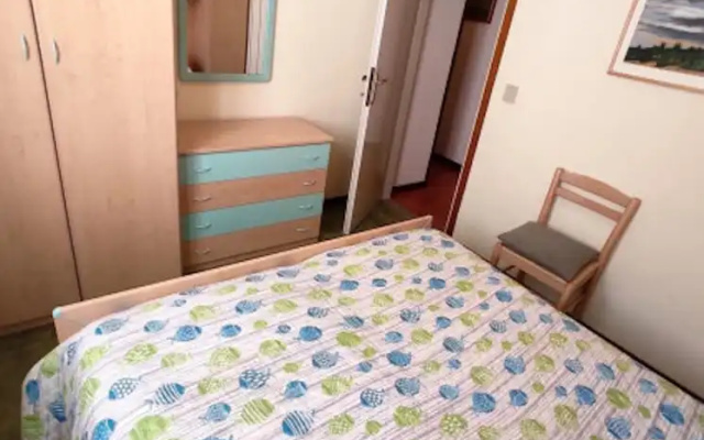 Flat 50m From the Beach