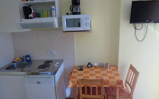 Anna Guesthouse