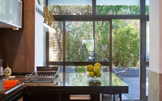 Central Holiday Home