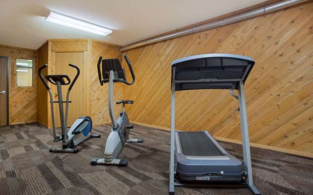 Super 8 by Wyndham Charles City