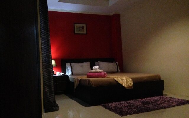 Poleng Suites Hotel