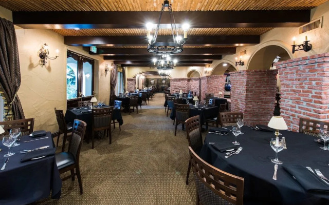 Radisson Suites Covina