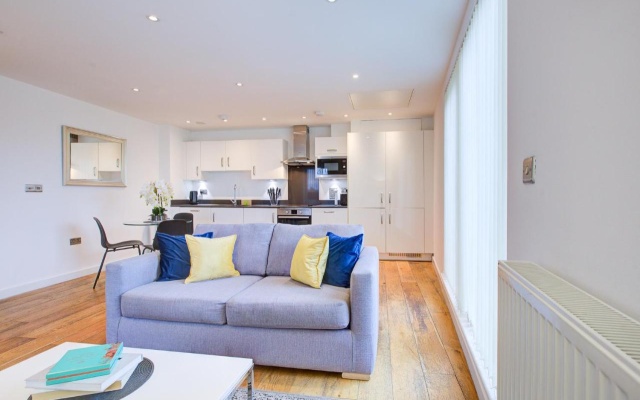 Hybrid Resi Greenwich