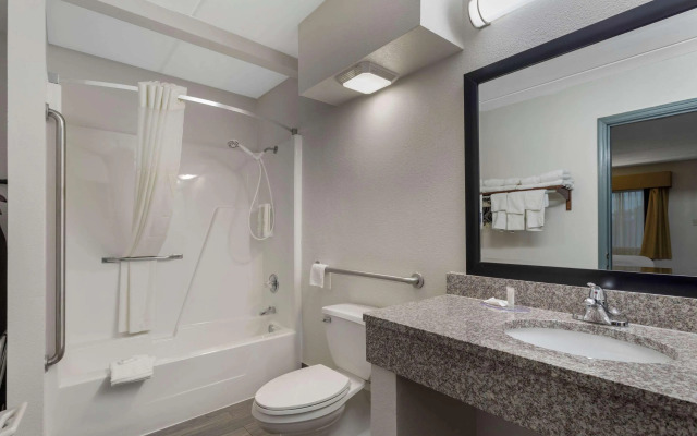 Clarion Pointe Kimball