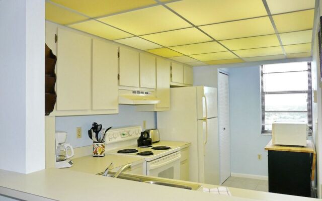 South Seas Tower 4-1204