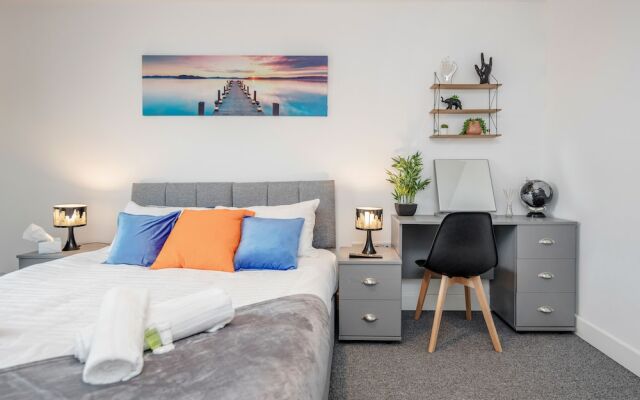 Livestay-spacious Modern One Bed Apt Near Heathrow