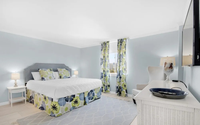 Dolphin Point 404c