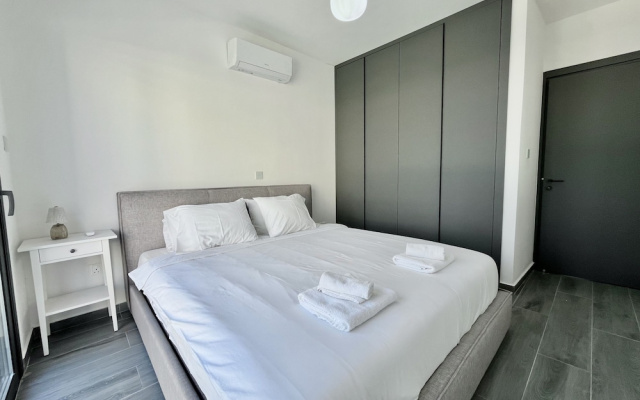 148 LIM - Stay Lumiere House