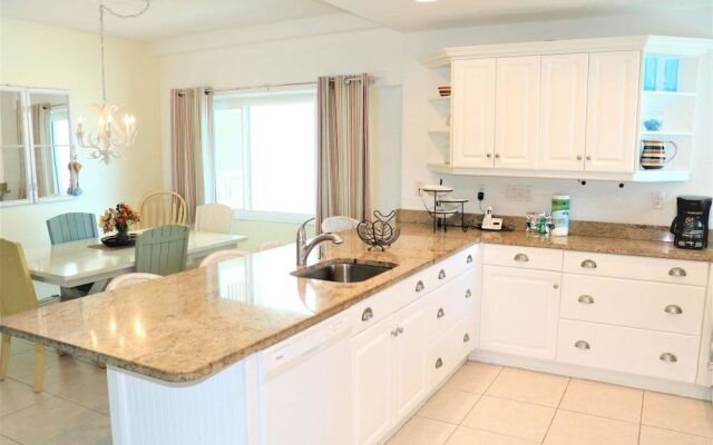 Jamaica Royale T32 - 2 Br Condo