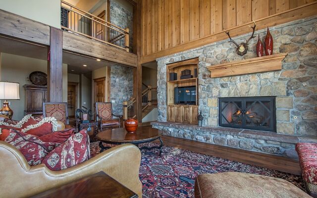 Whitetail Lodge - Five Bedroom Home