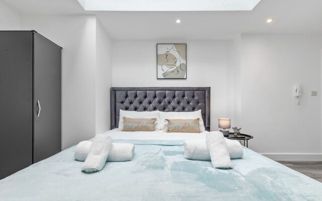 Impeccable Ensuite Room in Finsbury Park Londonn19