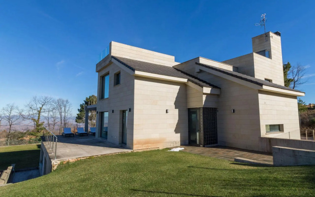 El Soto de Sojuela Luxury Chalet, Golf&Bosque