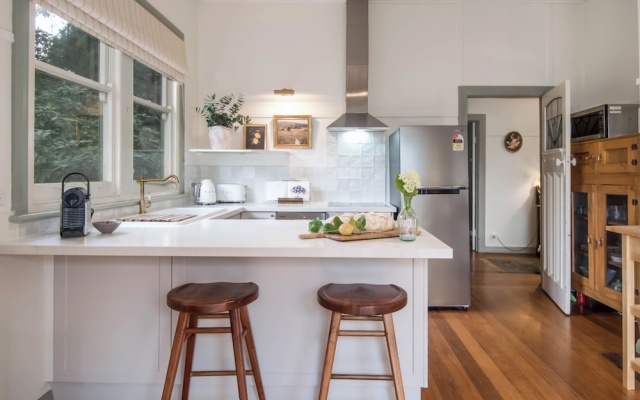 Woolrich Cottage at Woolrich Estate – Guest Rooms – Melbourne