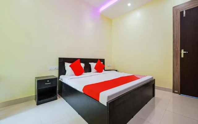 OYO Flagship 83759 Nityanand Inn