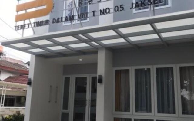 Lima Residence Tebet Manage by EHM