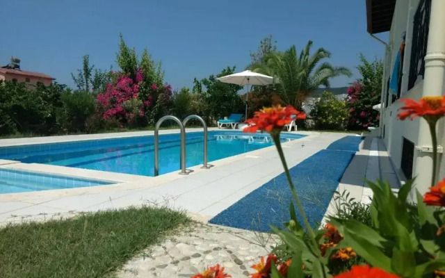 Villa Ruya,with Swimming Pool & Stunning sea Views