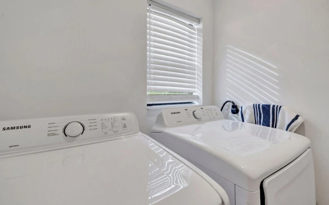 Townhome-10 mins to FTL Beach & Downtown