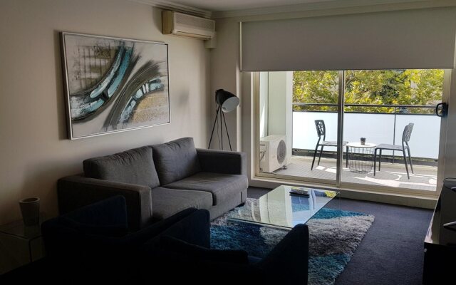 Liv Apartments