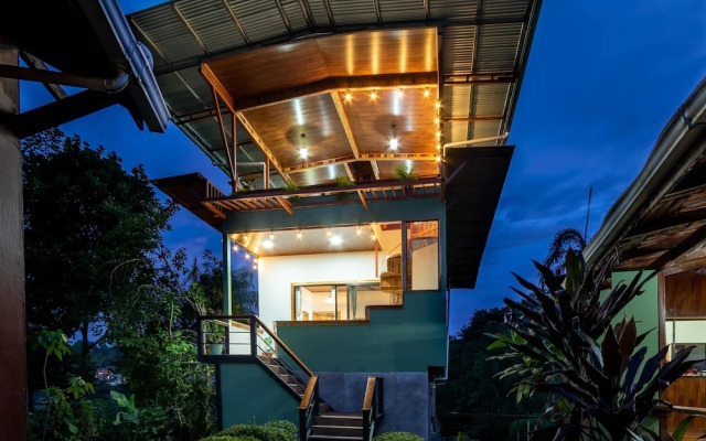 Cotingas Ocean View