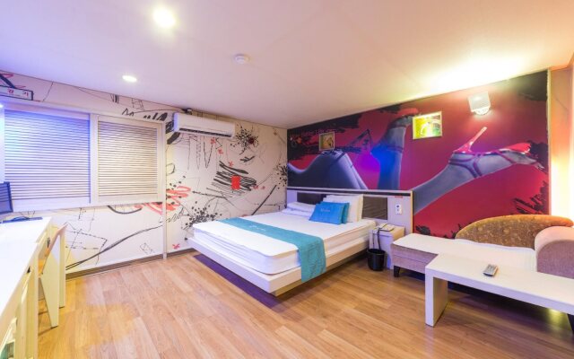U Hotel