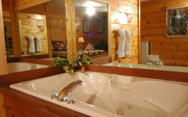 Dollys Dream 284 - Two Bedroom Cabin