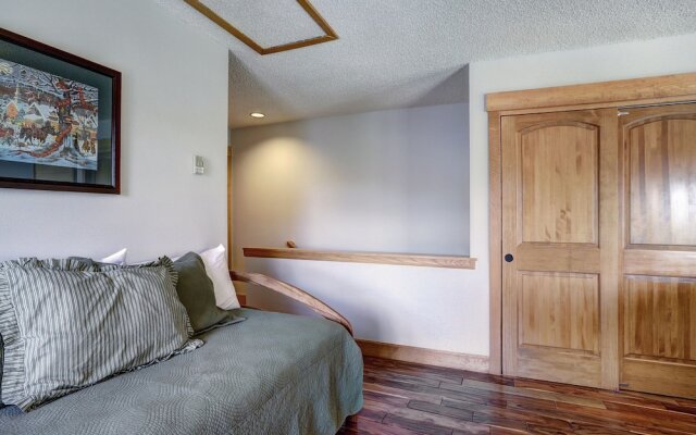 Sophie's Chalet 3 Bedroom Townhouse by RedAwning