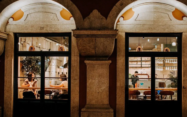 Exmo Hotel by Olivia