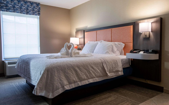 Hampton Inn Hadley-Amherst Area