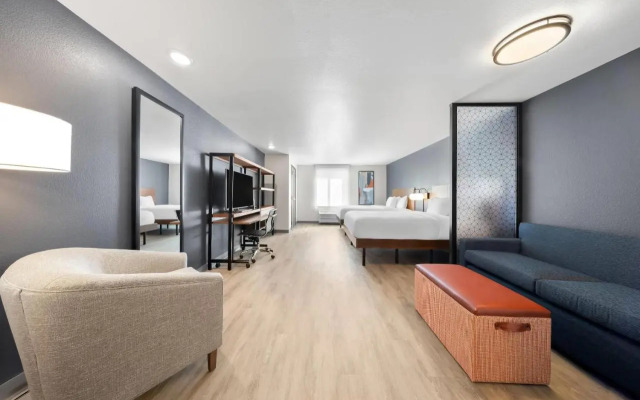 Everhome Suites San Bernardino - Loma Linda