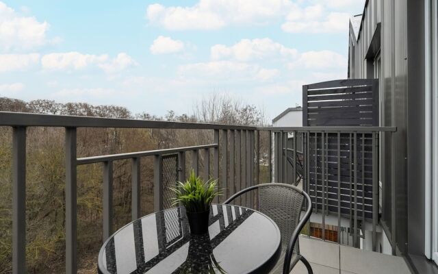 Loft Antresola&balkon Poznań by Renters