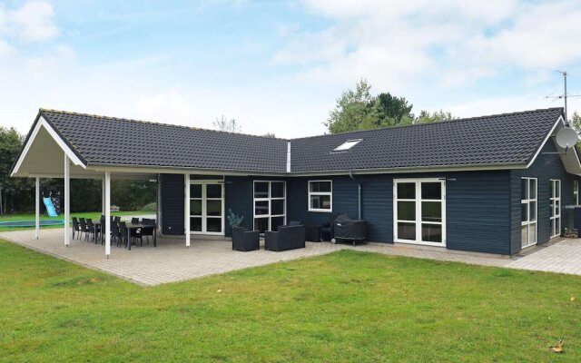 14 Person Holiday Home in Hojslev