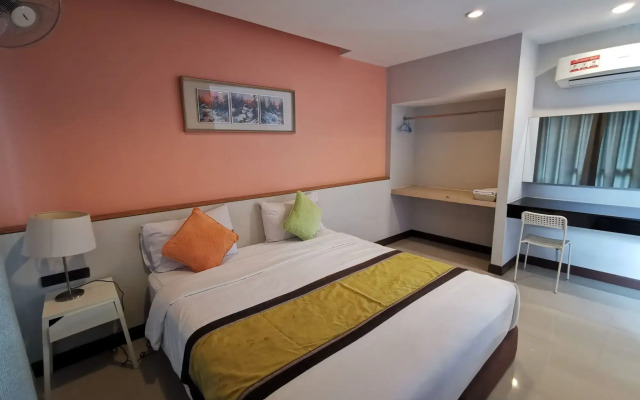 Smile Resort Sriracha