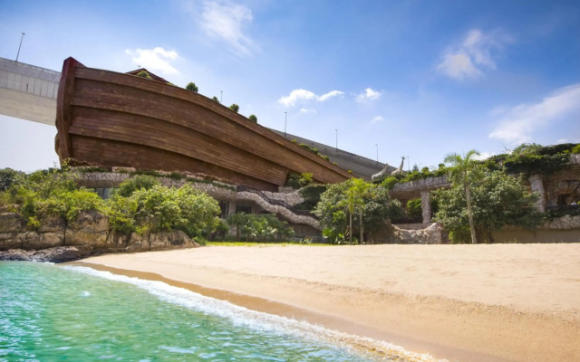 Noah's Ark Hotel & Resort