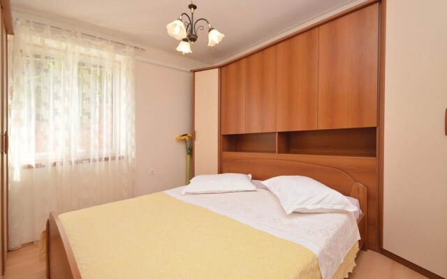 Stunning Home in Prigradica With Wifi and 3 Bedrooms