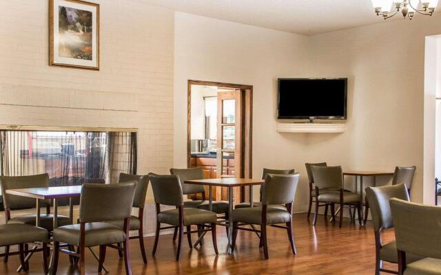 Quality Inn Tulsa Central
