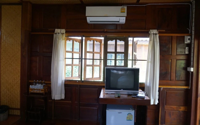 Phuruarounmai Resort