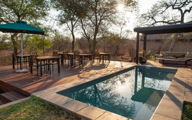 Moya Safari Villa