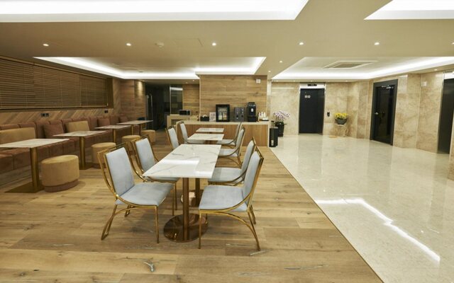 Yeonsan Hound Hotel