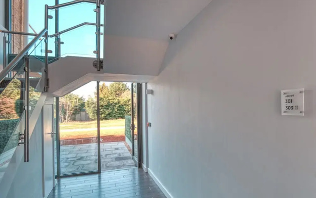 Cotswold Club Apartment Ash 2