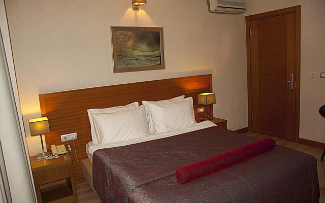 Island Hotel
